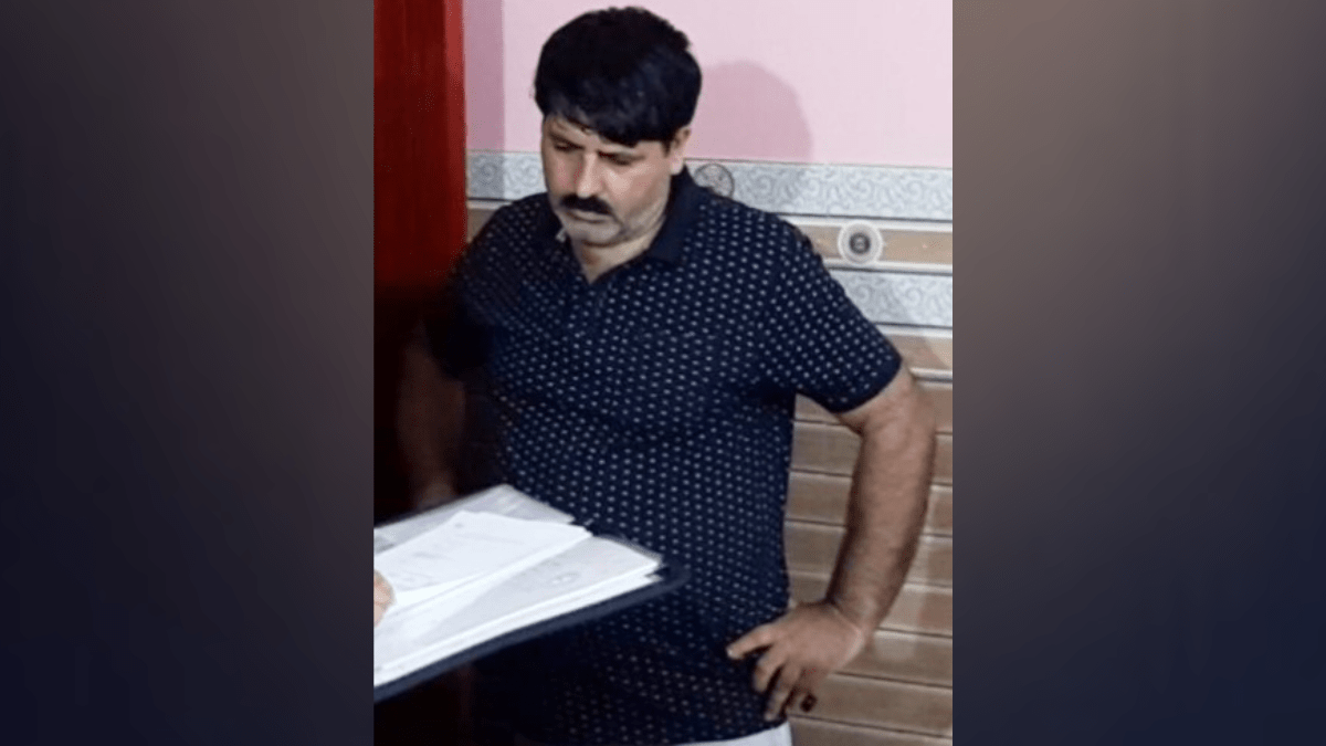 An Afghan citizen was arrested for illegal stay in Karimganj| Roadsleeper.com